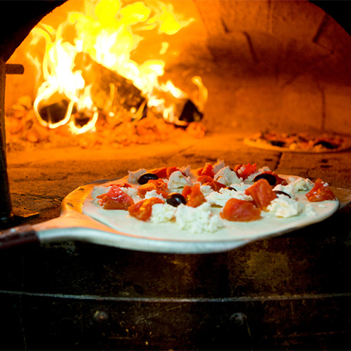 Enzos-pizza1-1
